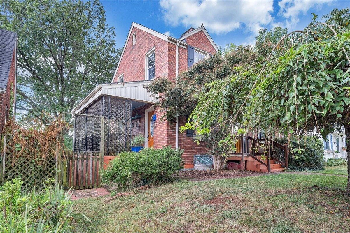 2306 Berkley AVE SW - Photo 42