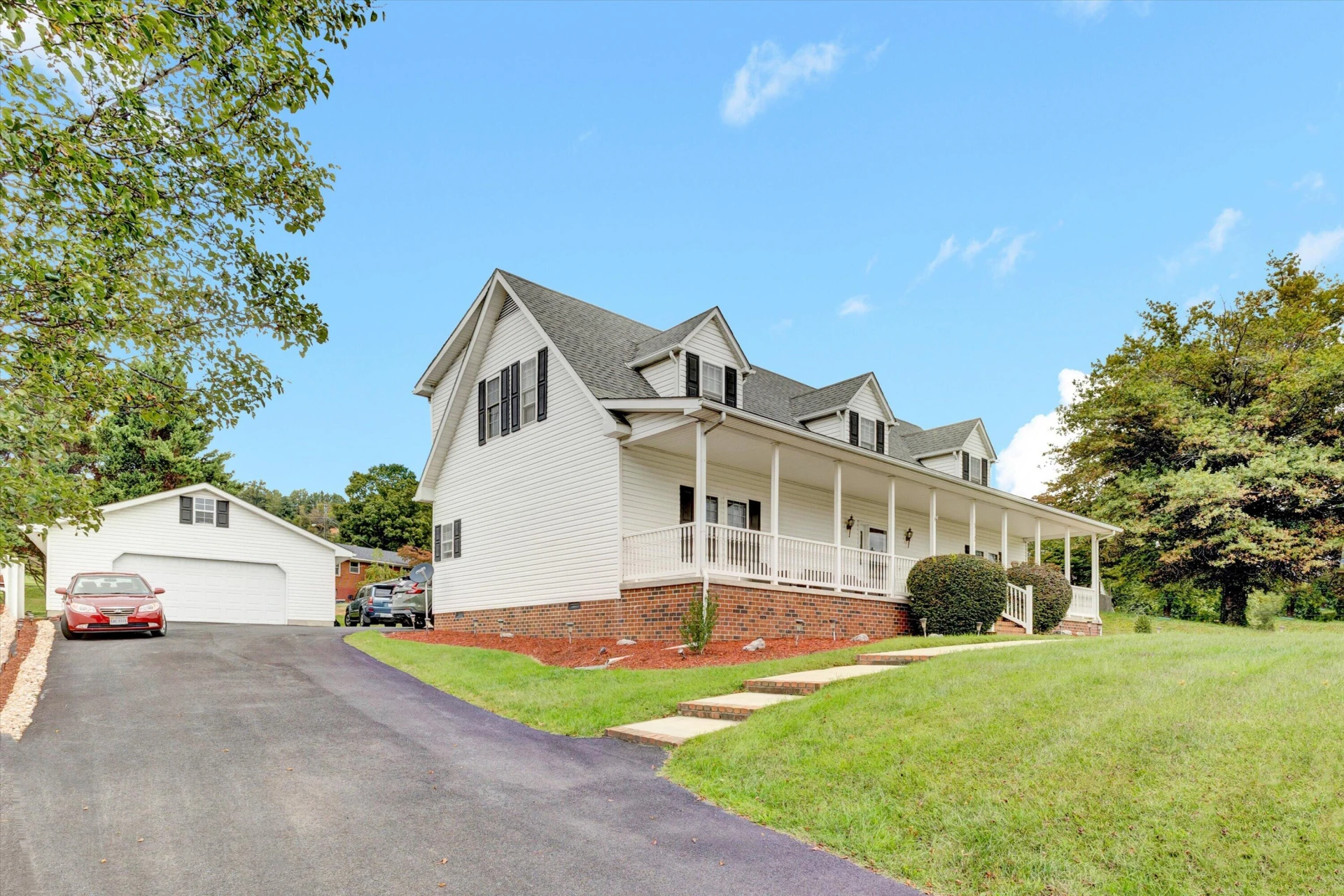 312 E Madison ST - Photo 3