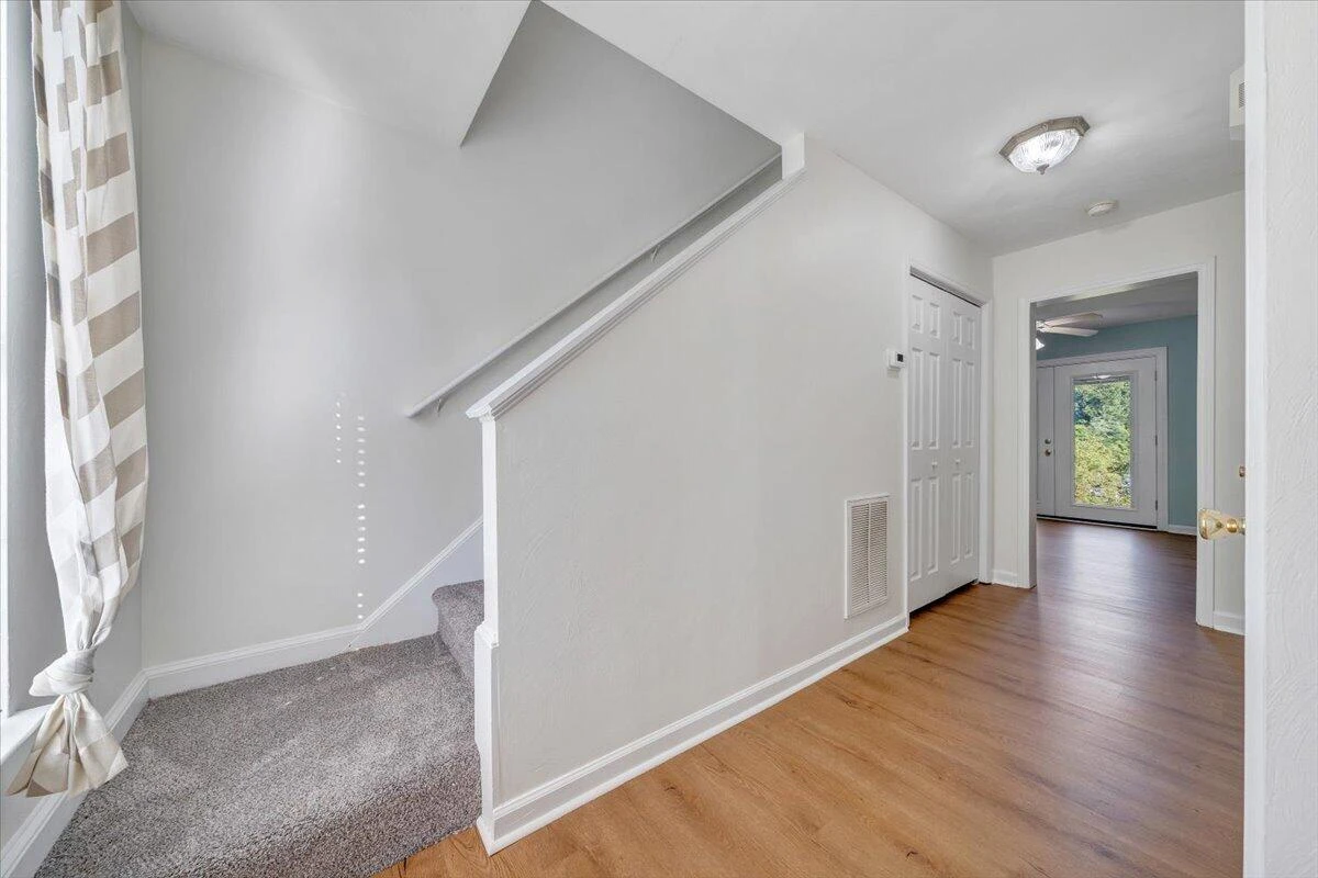 4839 Golfview DR NE - Photo 4