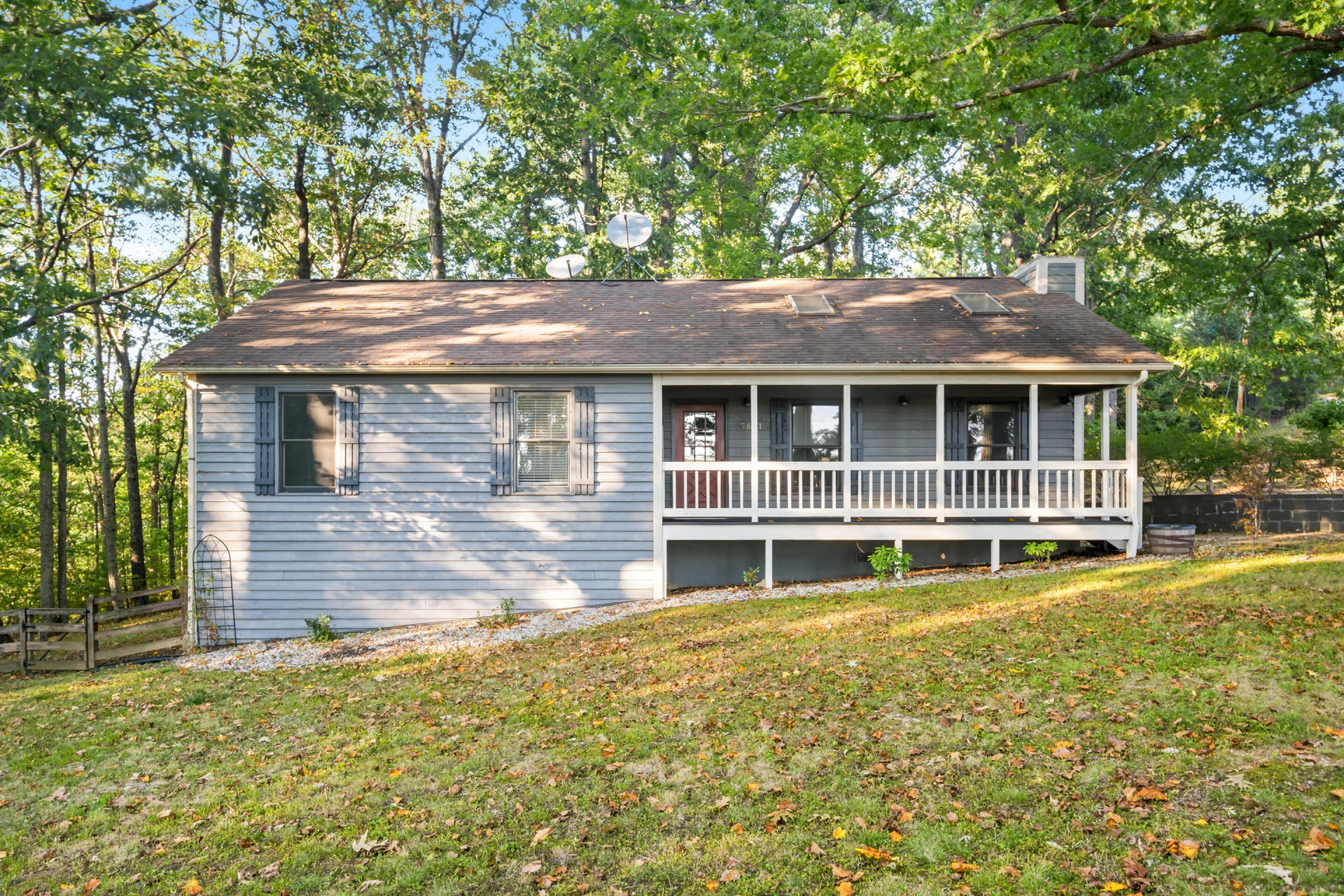 7601 Bending Oak DR