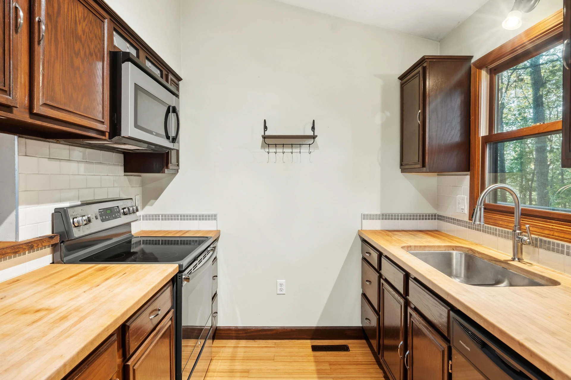 7601 Bending Oak DR - Photo 27