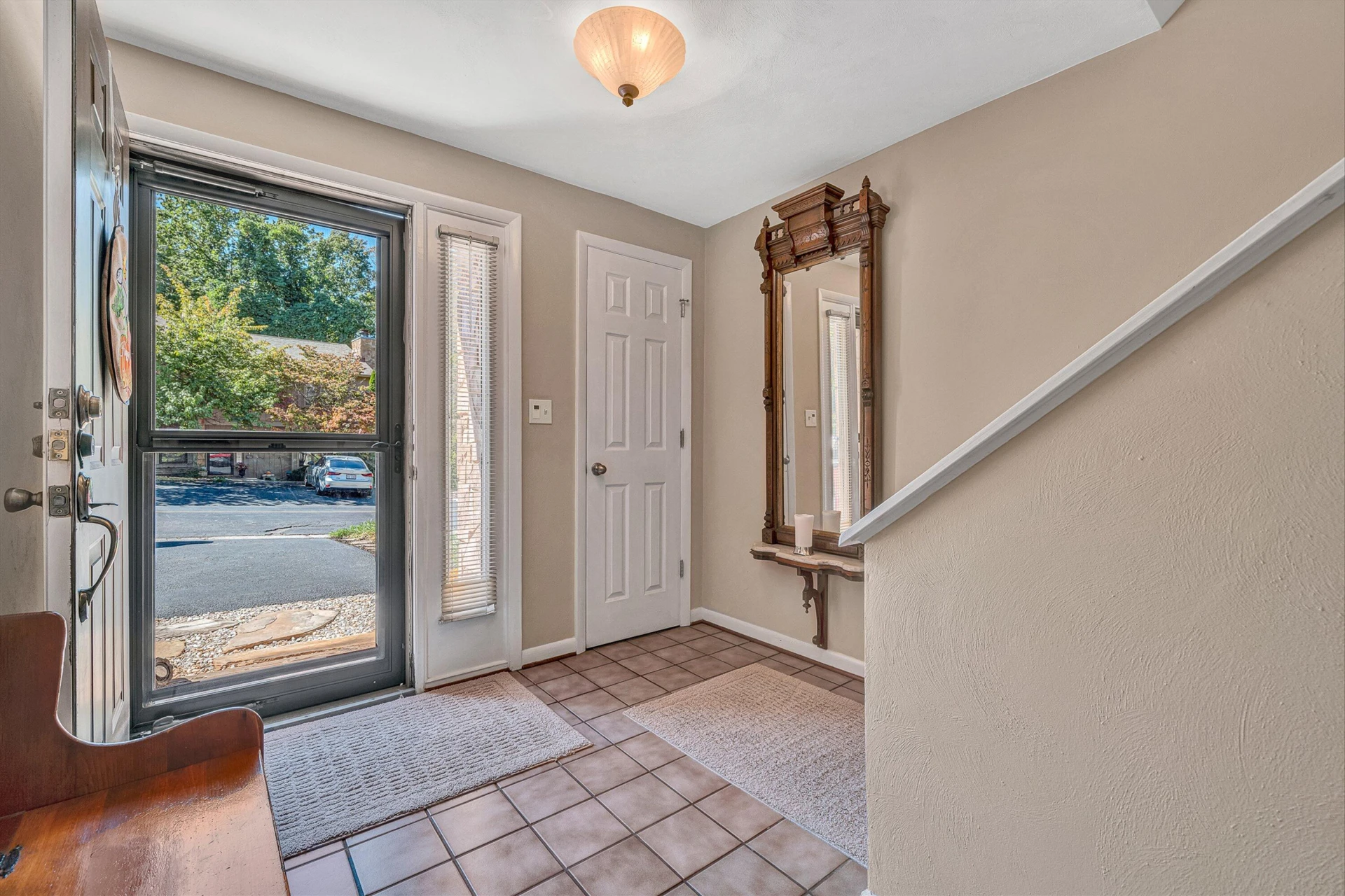3394 Londonderry LN - Photo 3