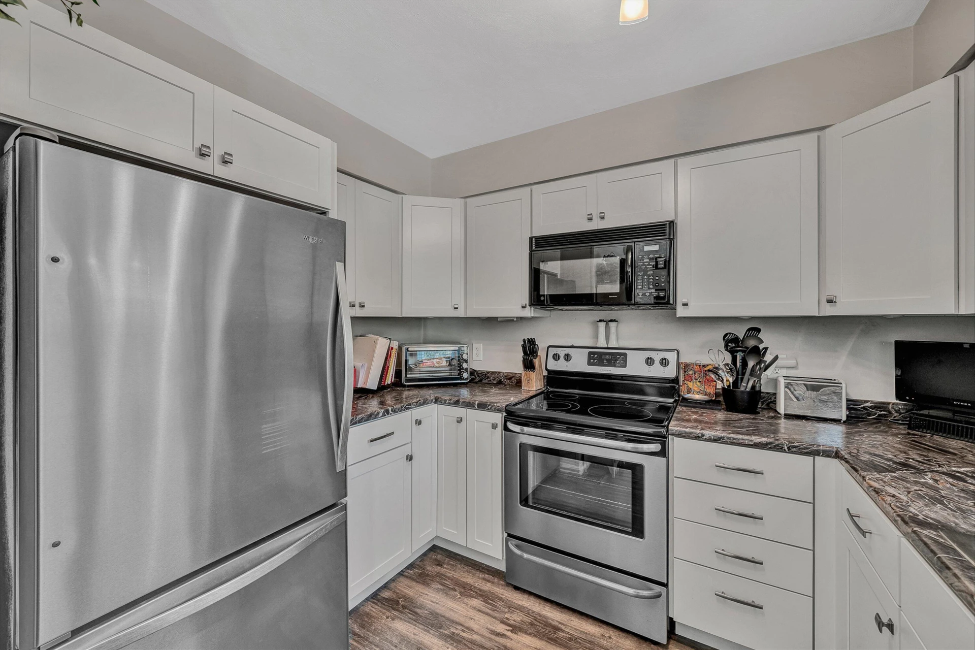3394 Londonderry LN - Photo 12