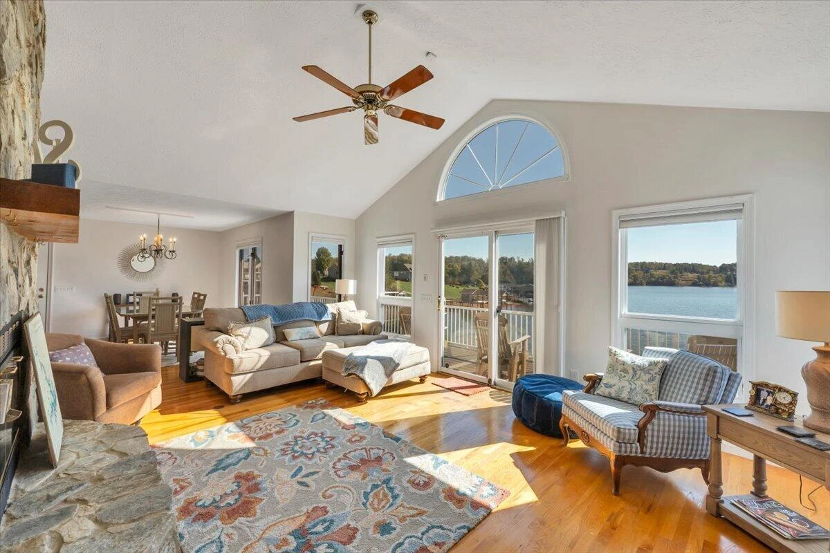 95 Royal CT - Photo 12