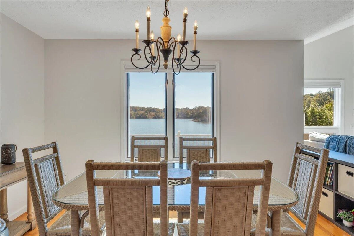 95 Royal CT - Photo 16