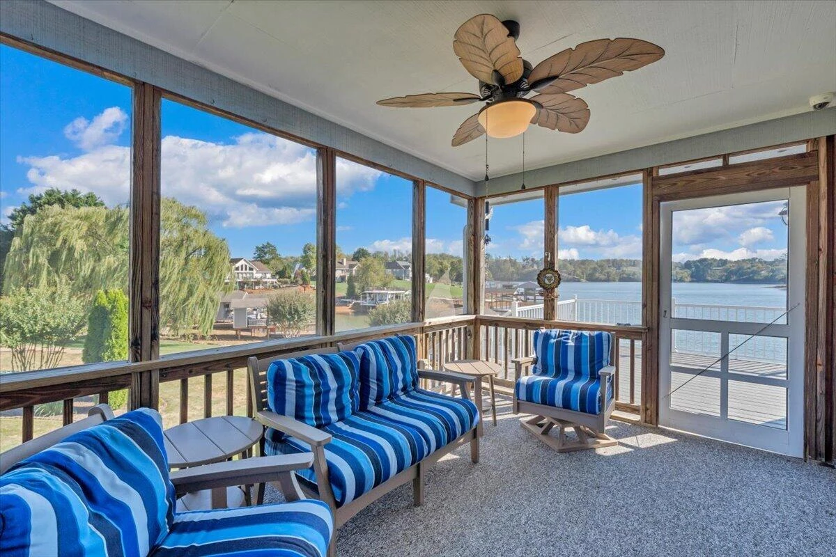 95 Royal CT - Photo 18