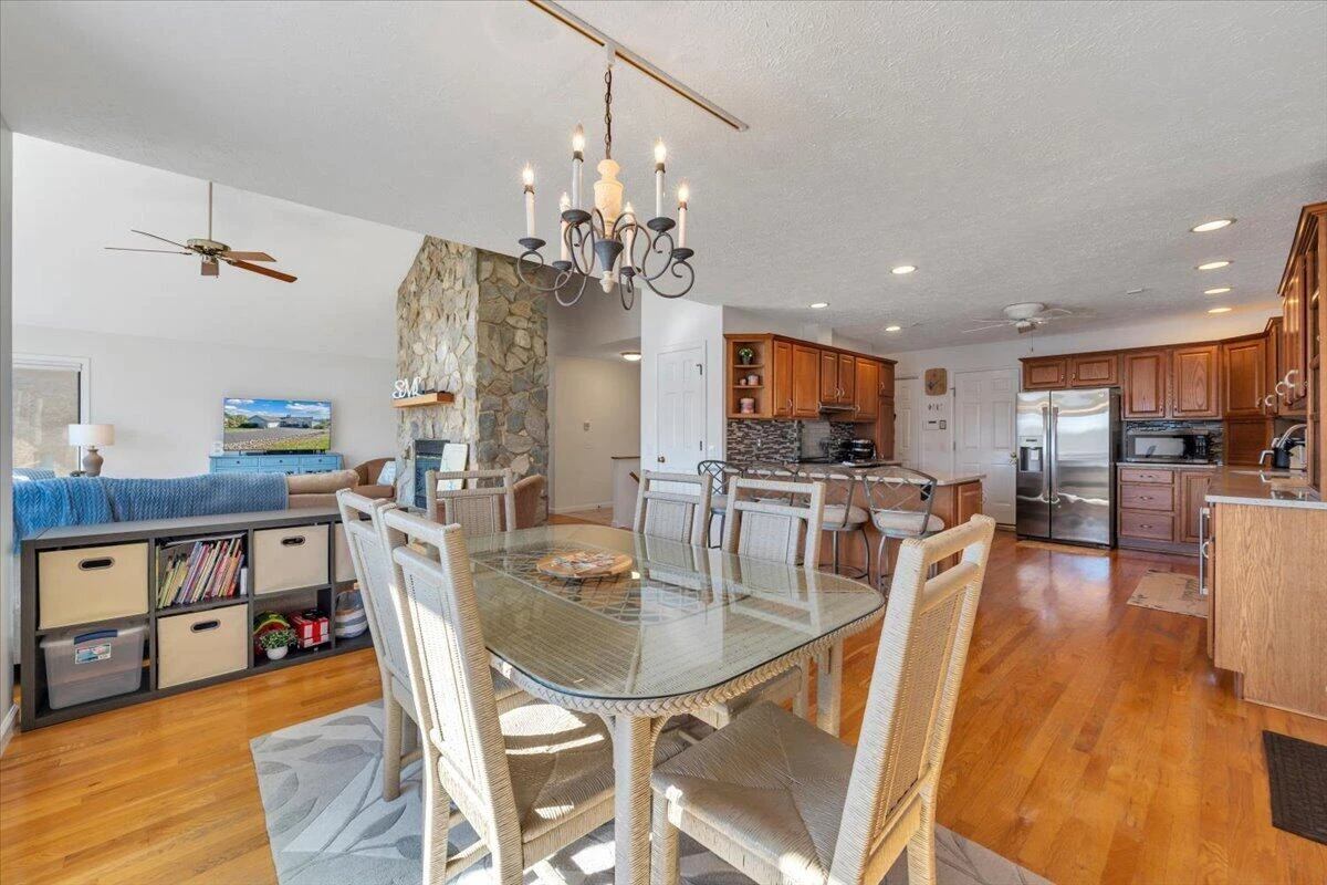 95 Royal CT - Photo 19