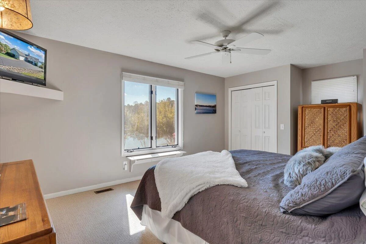 95 Royal CT - Photo 29