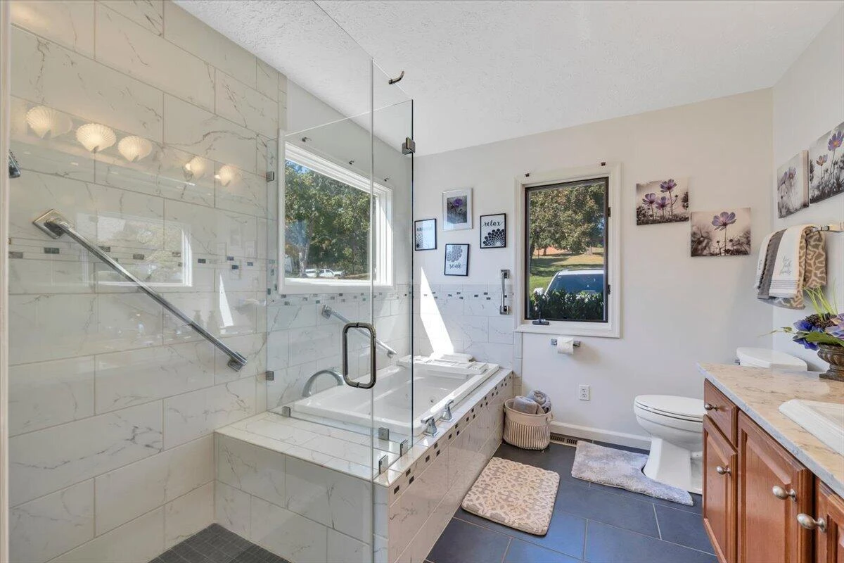 95 Royal CT - Photo 32