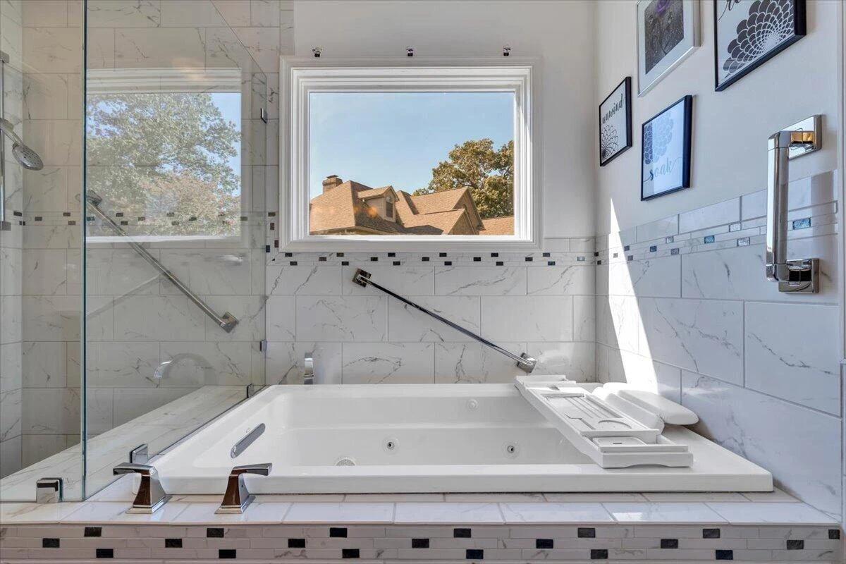 95 Royal CT - Photo 33