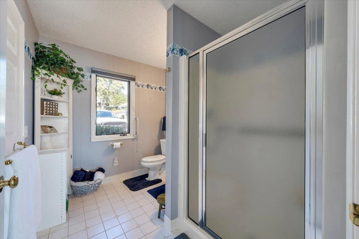 95 Royal CT - Photo 36