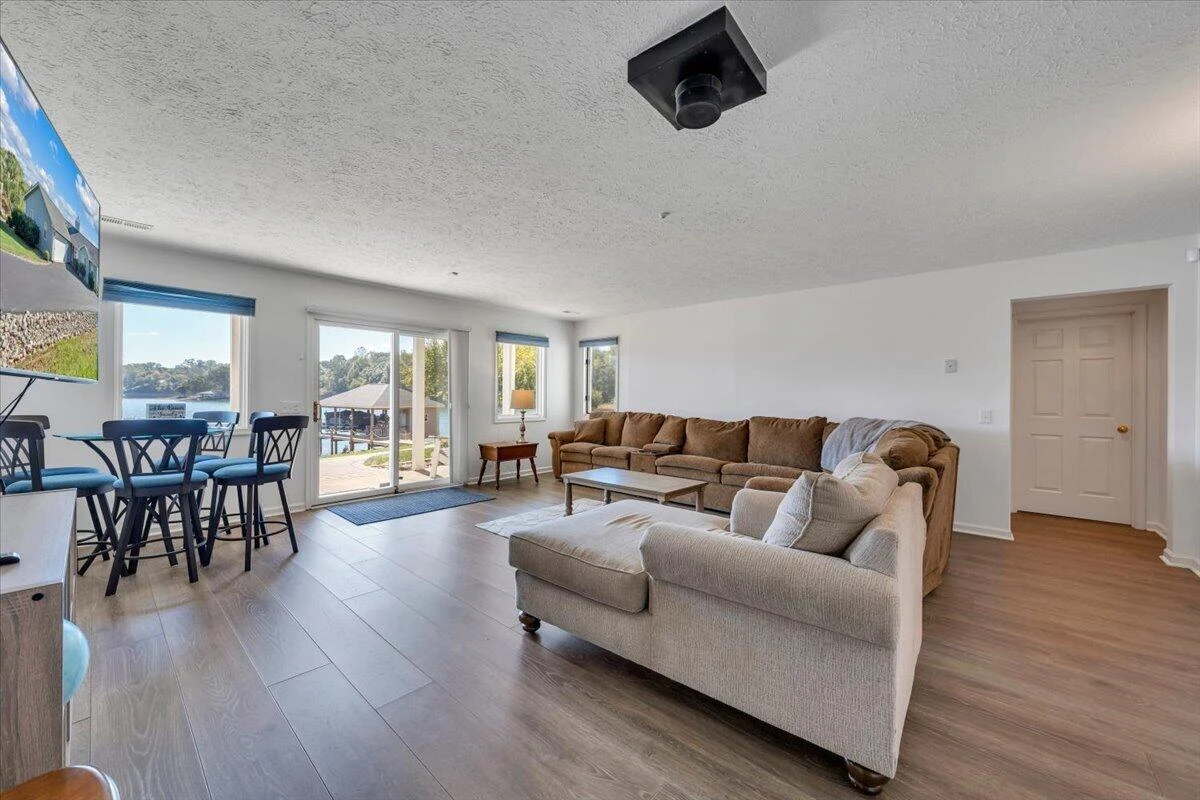 95 Royal CT - Photo 38