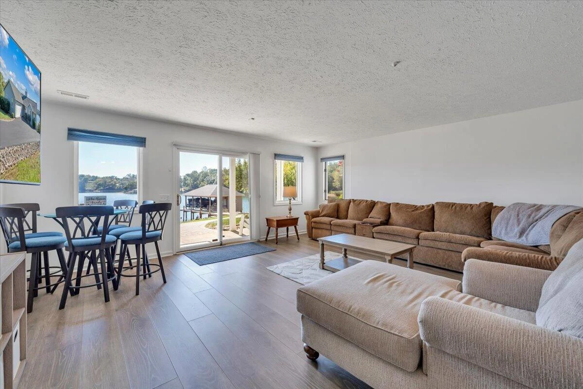 95 Royal CT - Photo 39