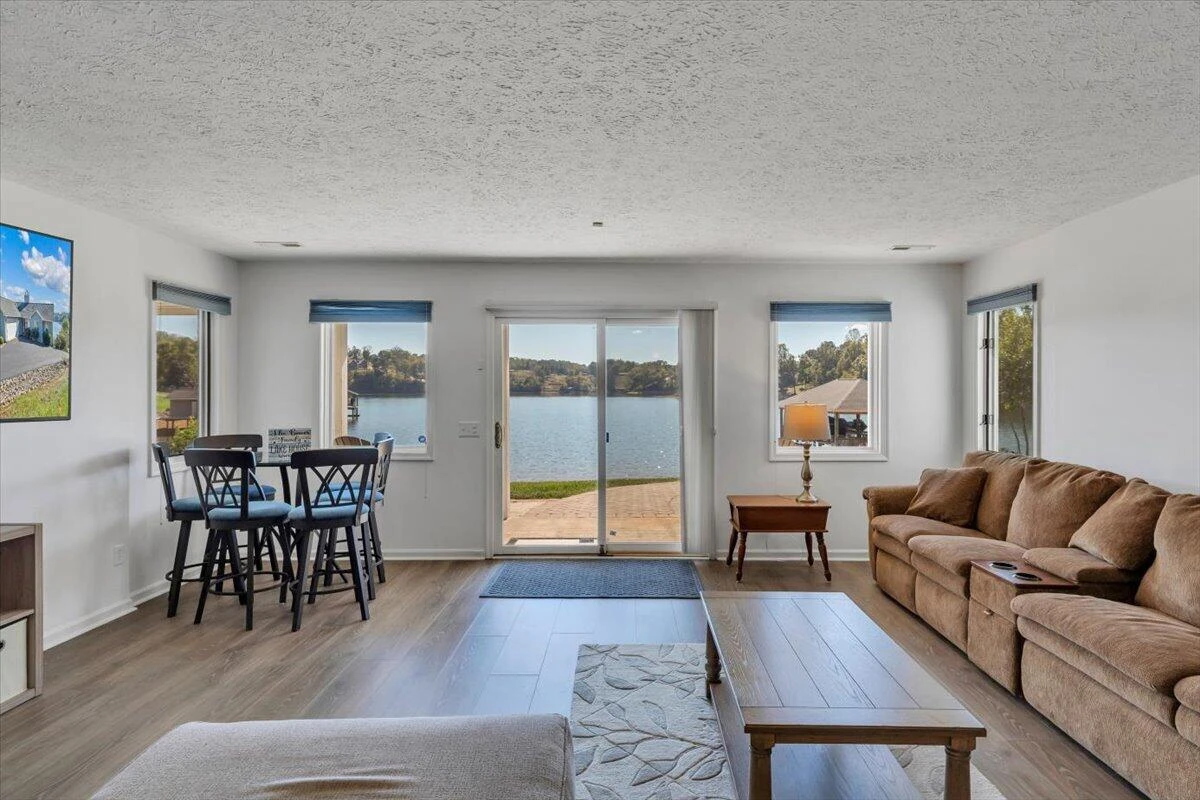 95 Royal CT - Photo 40