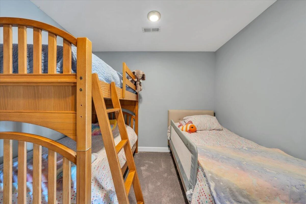 95 Royal CT - Photo 48