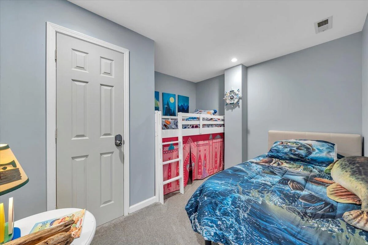 95 Royal CT - Photo 49