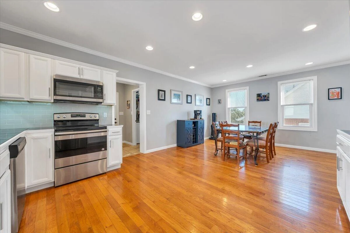 2517 Montgomery AVE SW - Photo 18