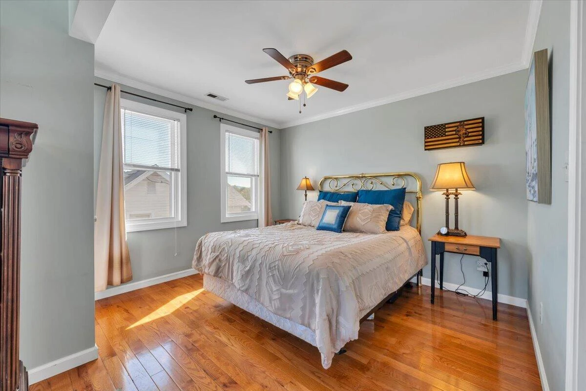 2517 Montgomery AVE SW - Photo 25