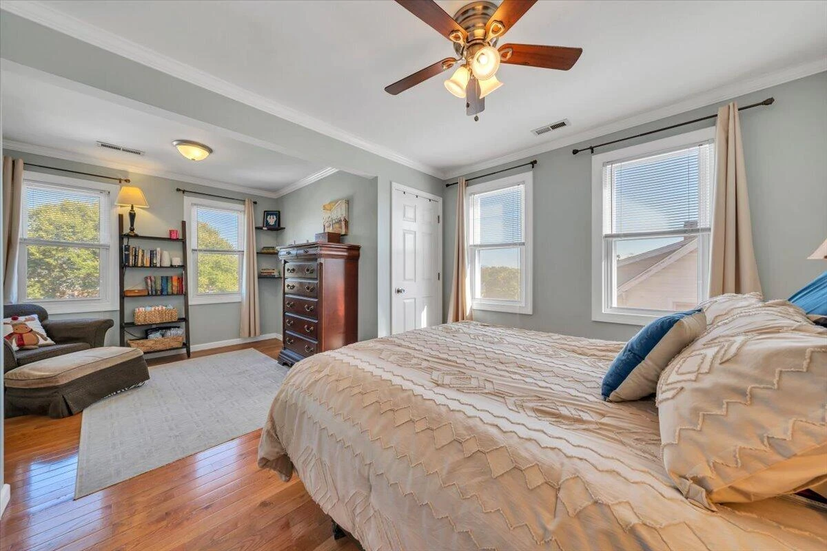 2517 Montgomery AVE SW - Photo 26