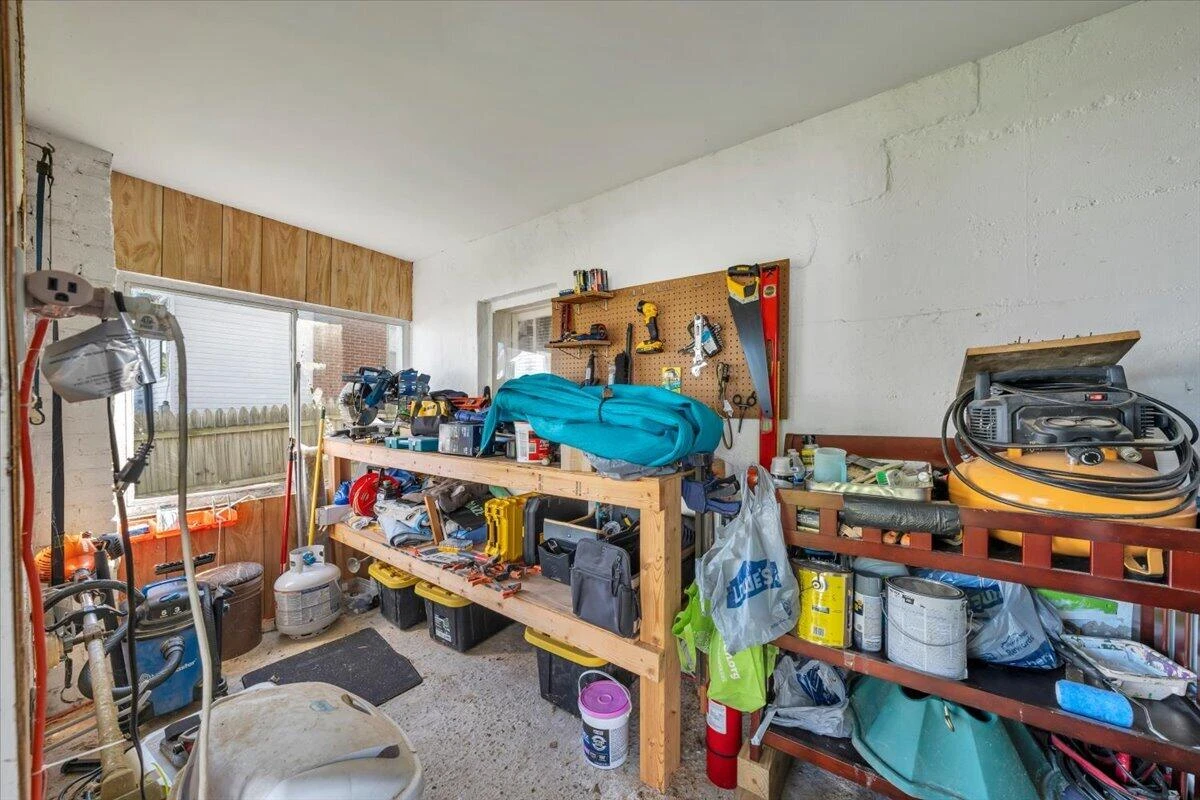 2517 Montgomery AVE SW - Photo 41