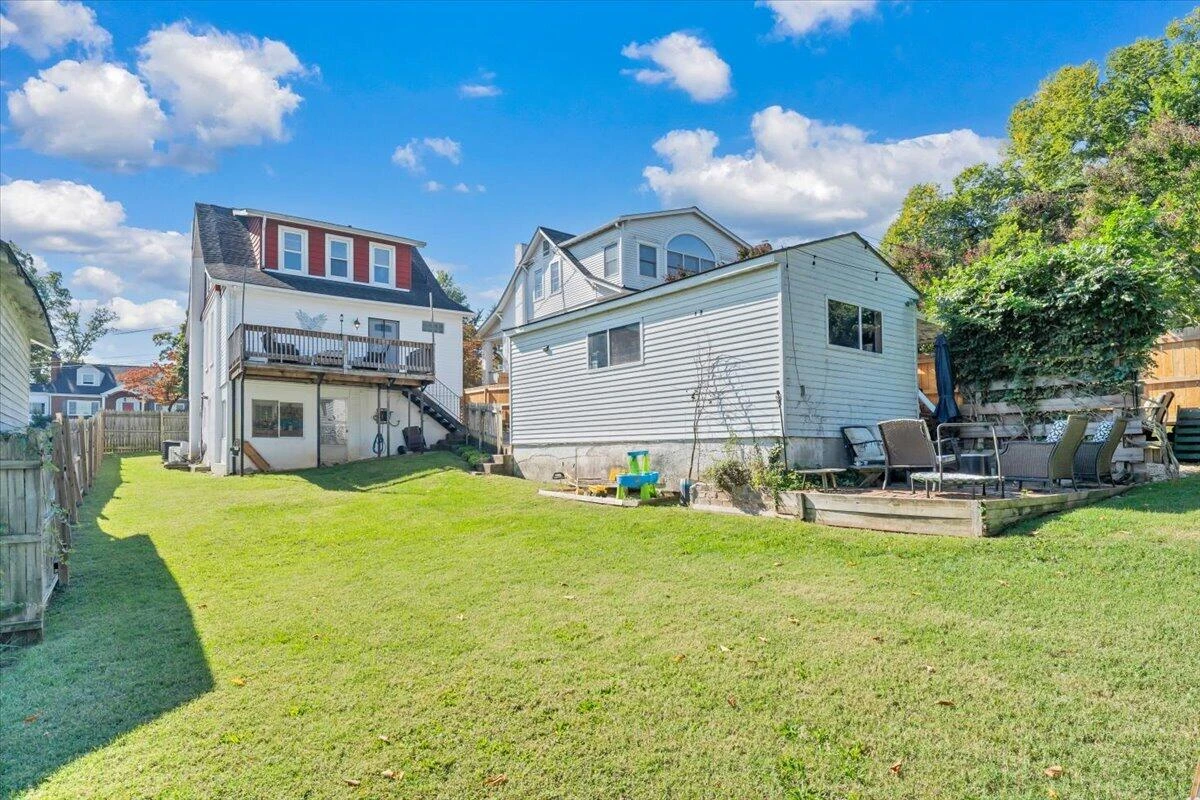 2517 Montgomery AVE SW - Photo 44