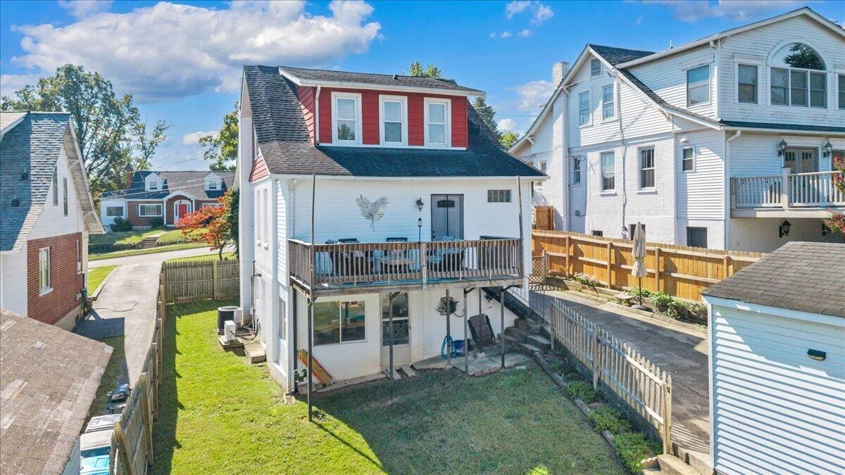 2517 Montgomery AVE SW - Photo 51