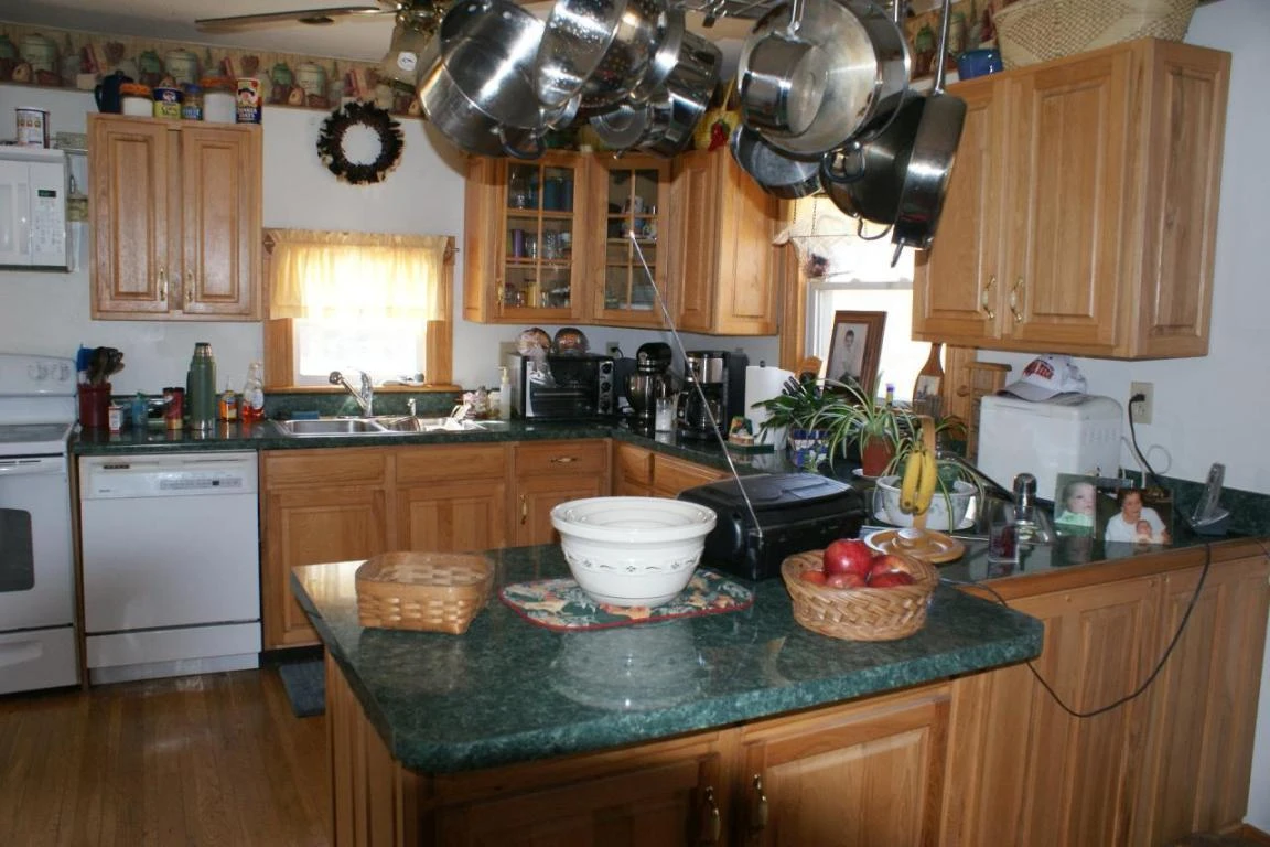 5005 Forty Two RD - Photo 16