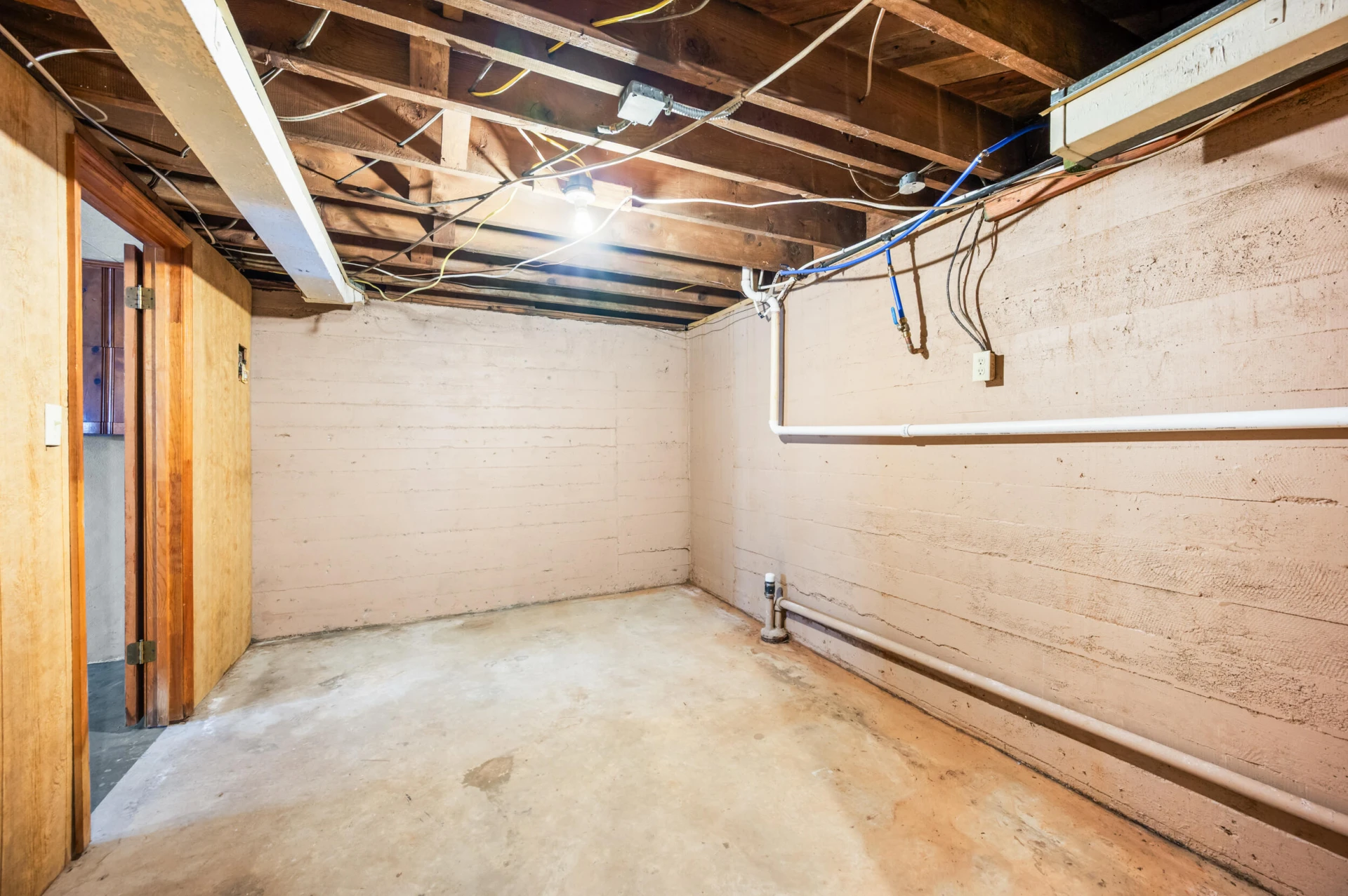 1435 Belmont DR - Photo 31