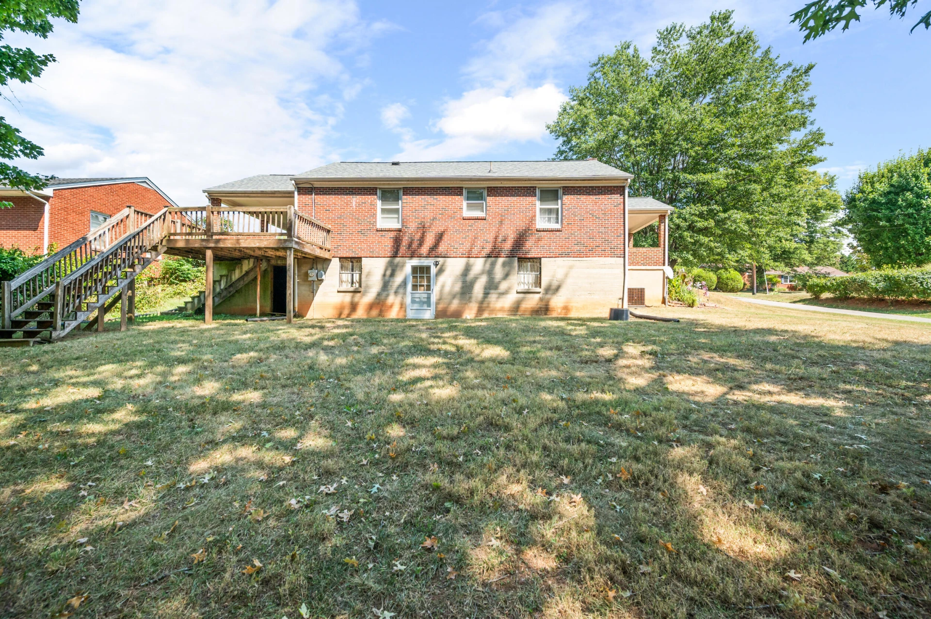 1435 Belmont DR - Photo 42