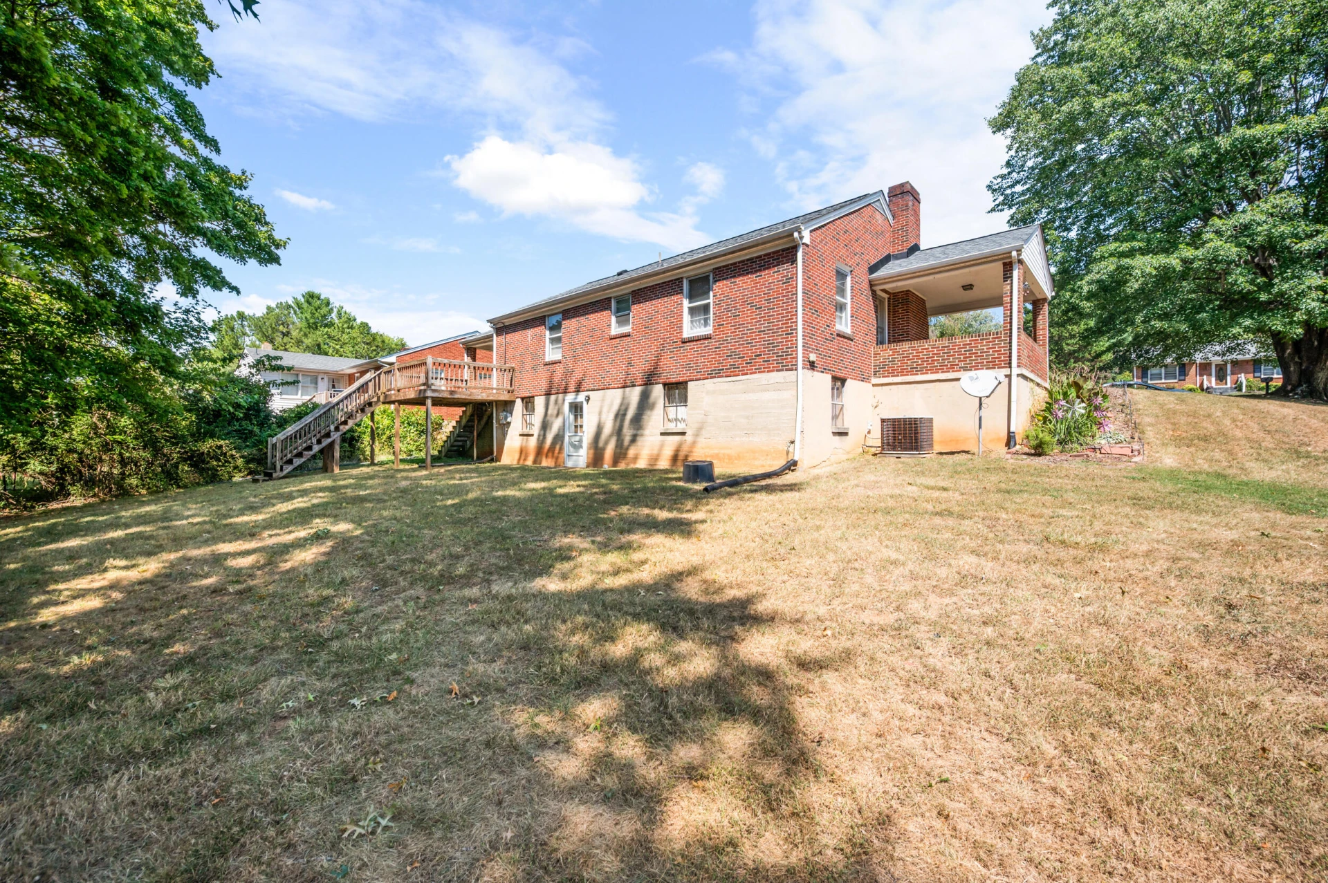 1435 Belmont DR - Photo 43