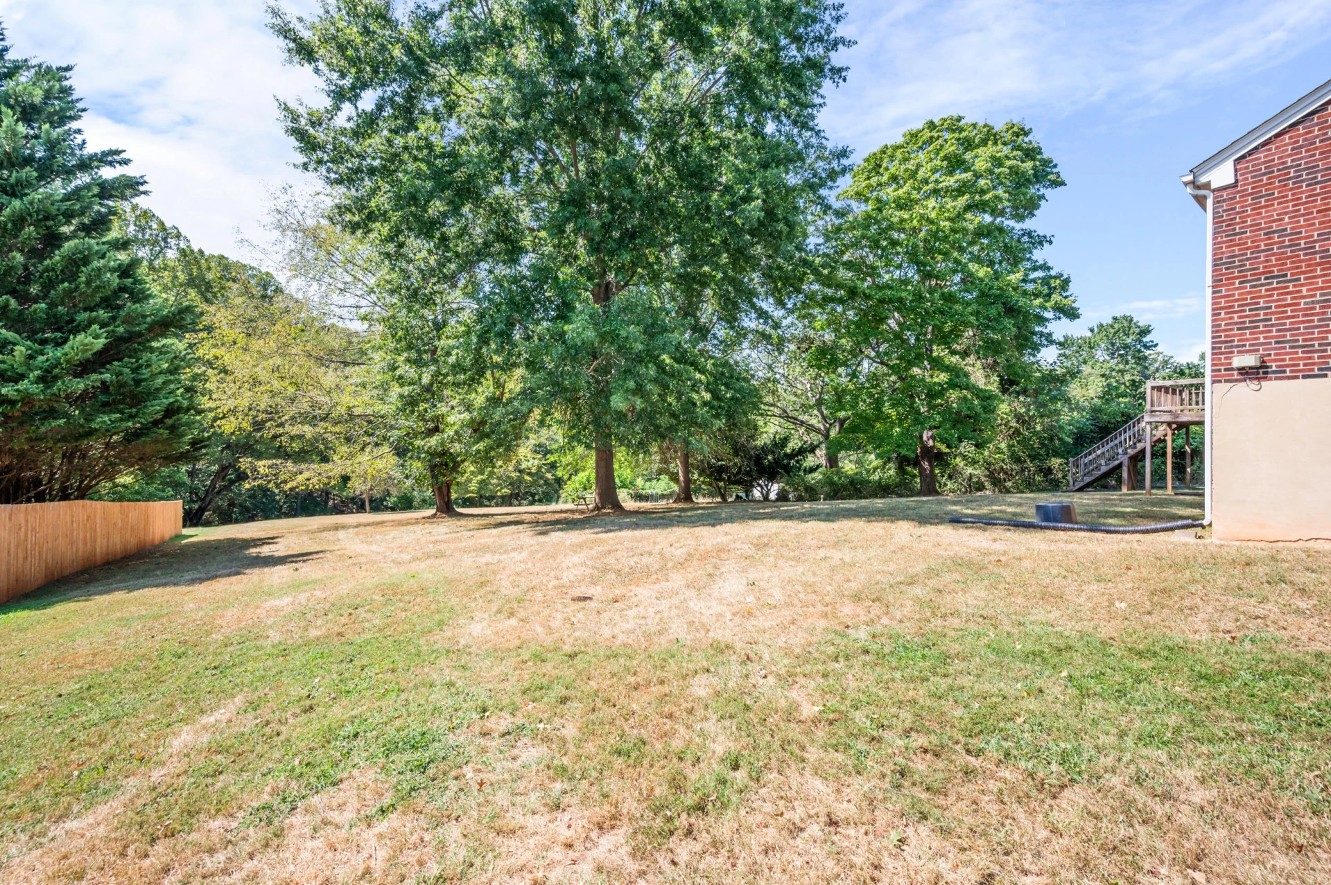 1435 Belmont DR - Photo 44