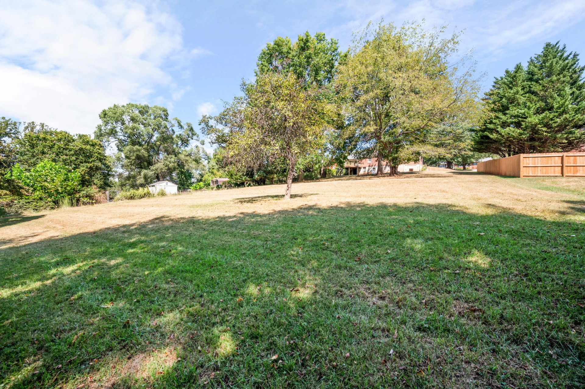 1435 Belmont DR - Photo 45