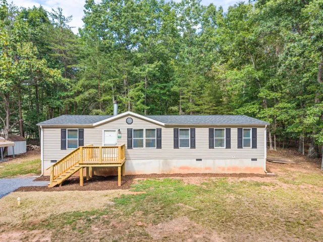 1523 Moccasin Path TRL, Huddleston, VA, 24104