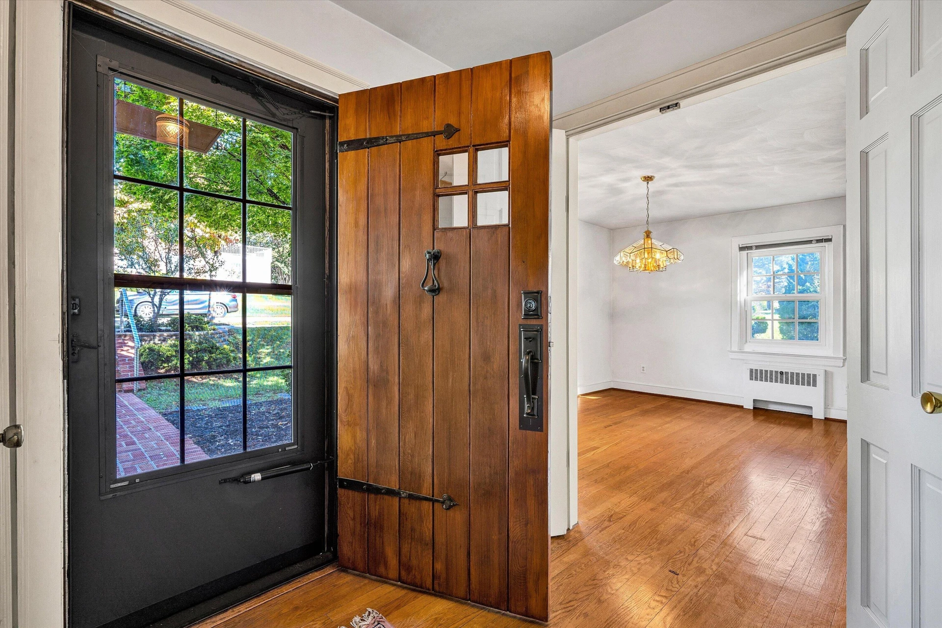 826 Maryland AVE - Photo 2