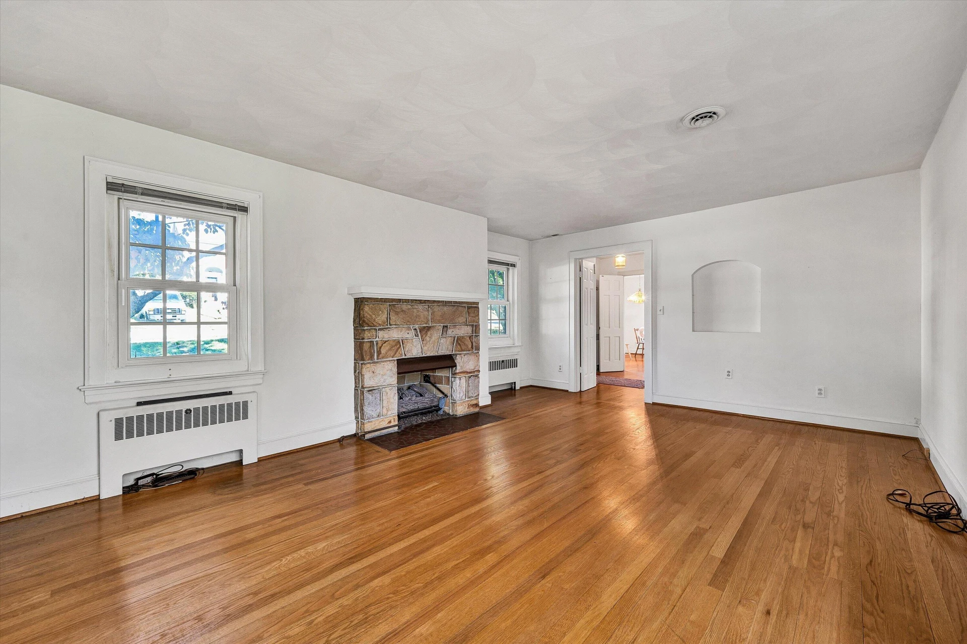826 Maryland AVE - Photo 12