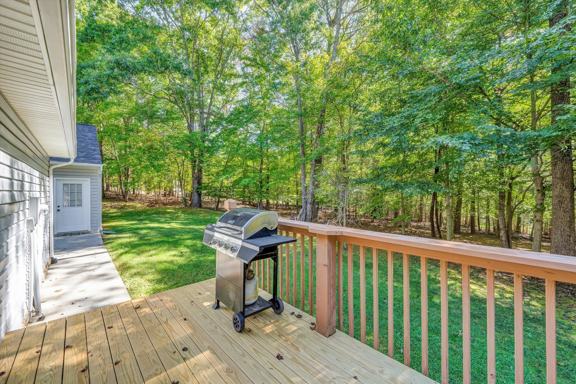 1264 JAMESTOWN RD - Photo 3