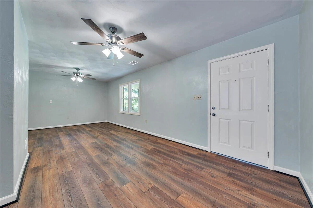 698 Hummingbird LN SE - Photo 7