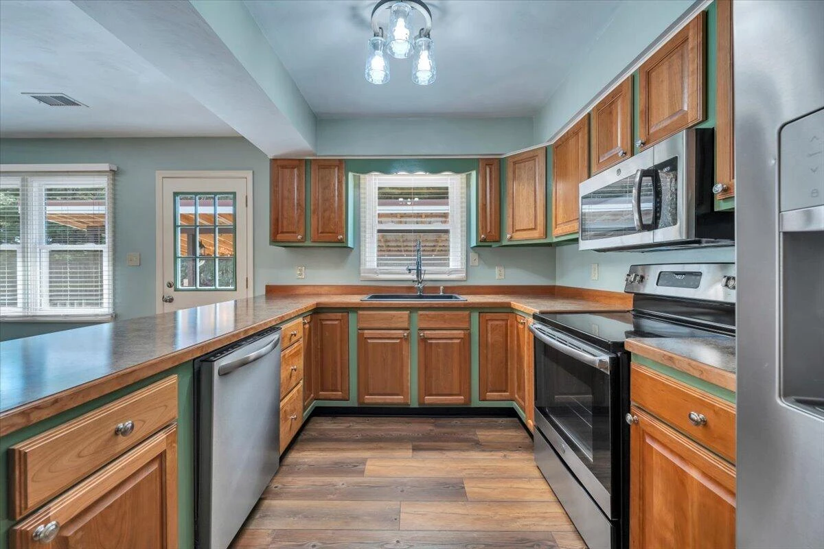 698 Hummingbird LN SE - Photo 14