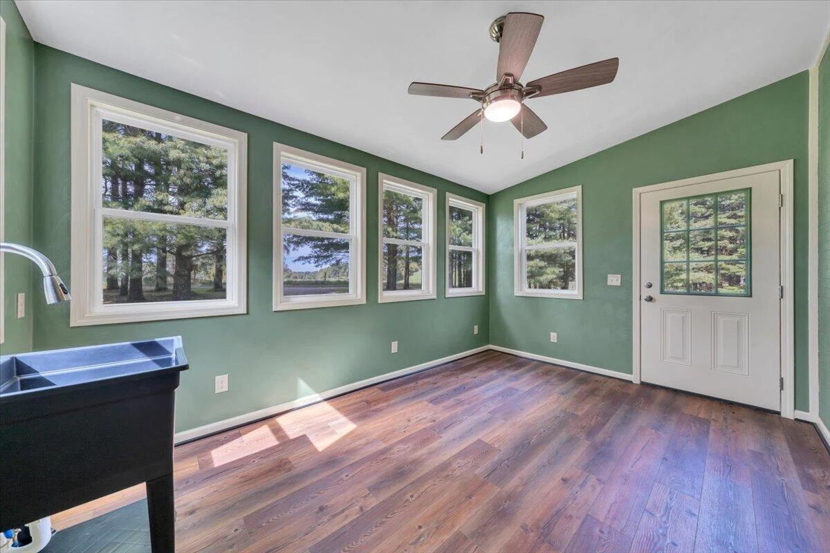 698 Hummingbird LN SE - Photo 18