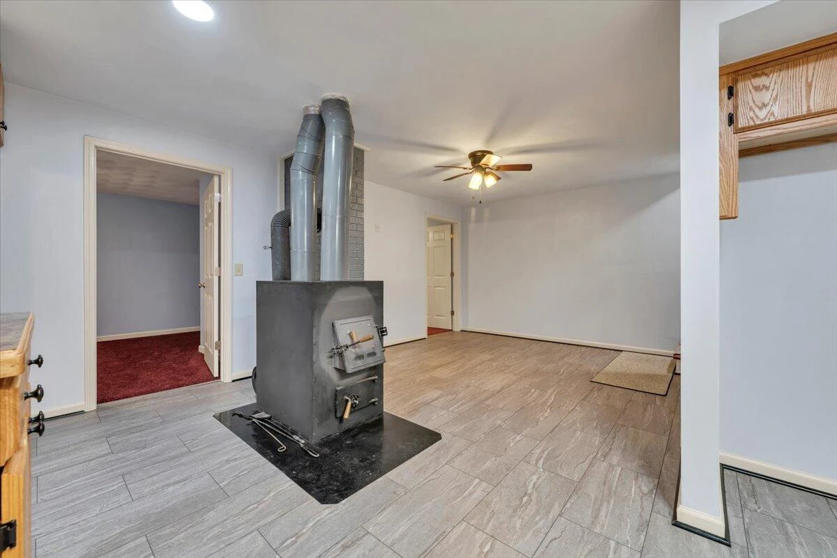 698 Hummingbird LN SE - Photo 32
