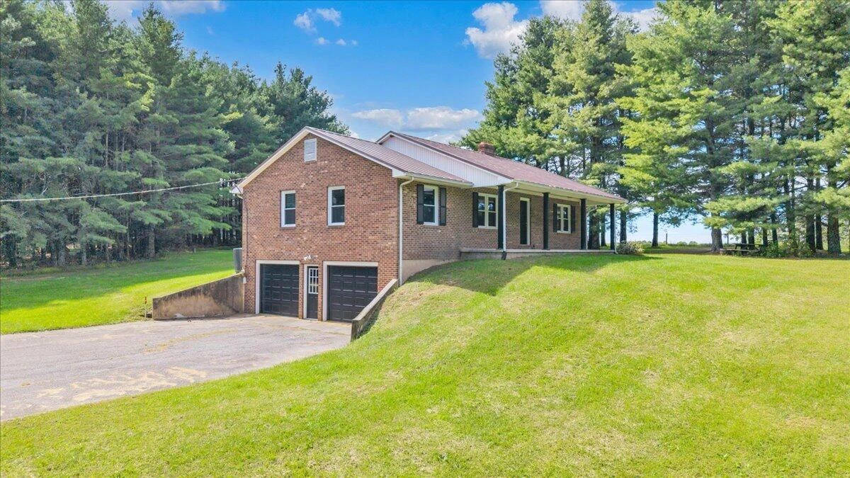 698 Hummingbird LN SE - Photo 45