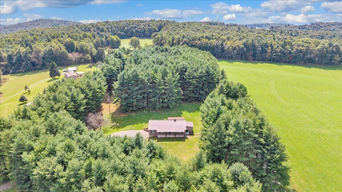 698 Hummingbird LN SE - Photo 49
