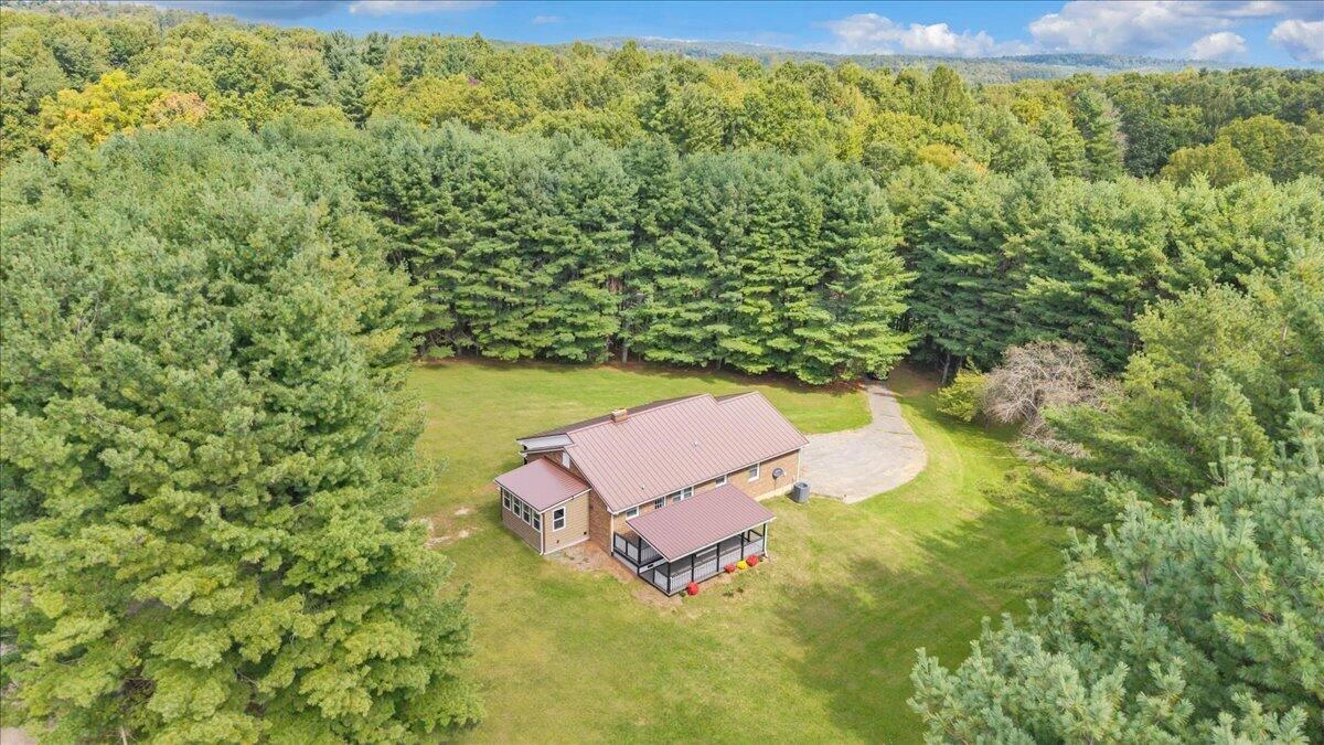 698 Hummingbird LN SE - Photo 60