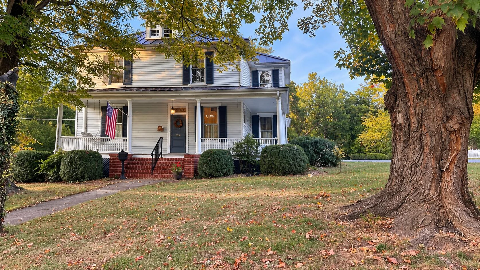 624 Peaks ST - Photo 2