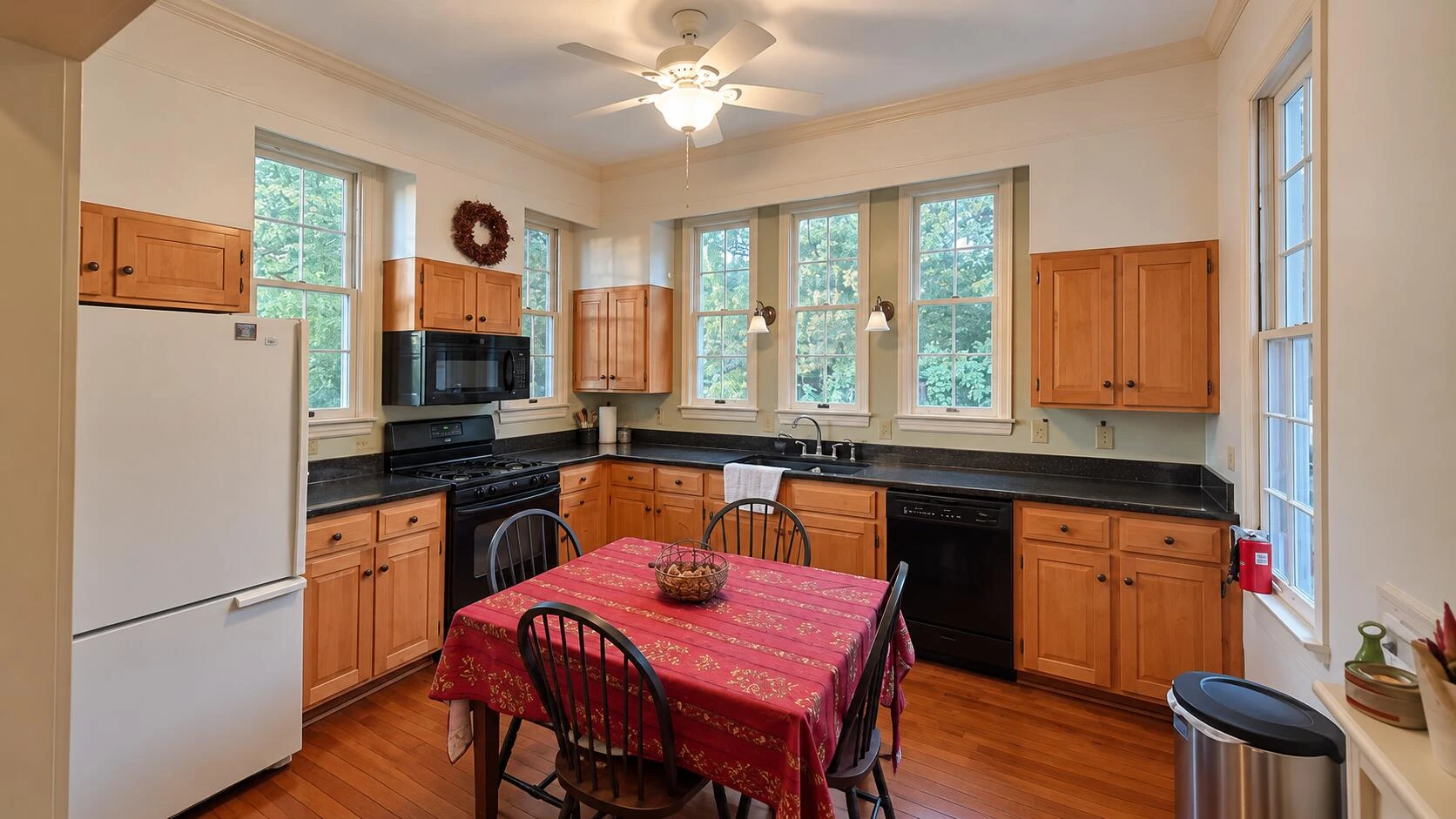 624 Peaks ST - Photo 10