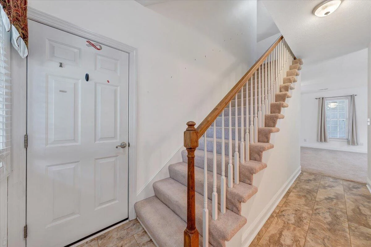 1209 Mountain View RD - Photo 3