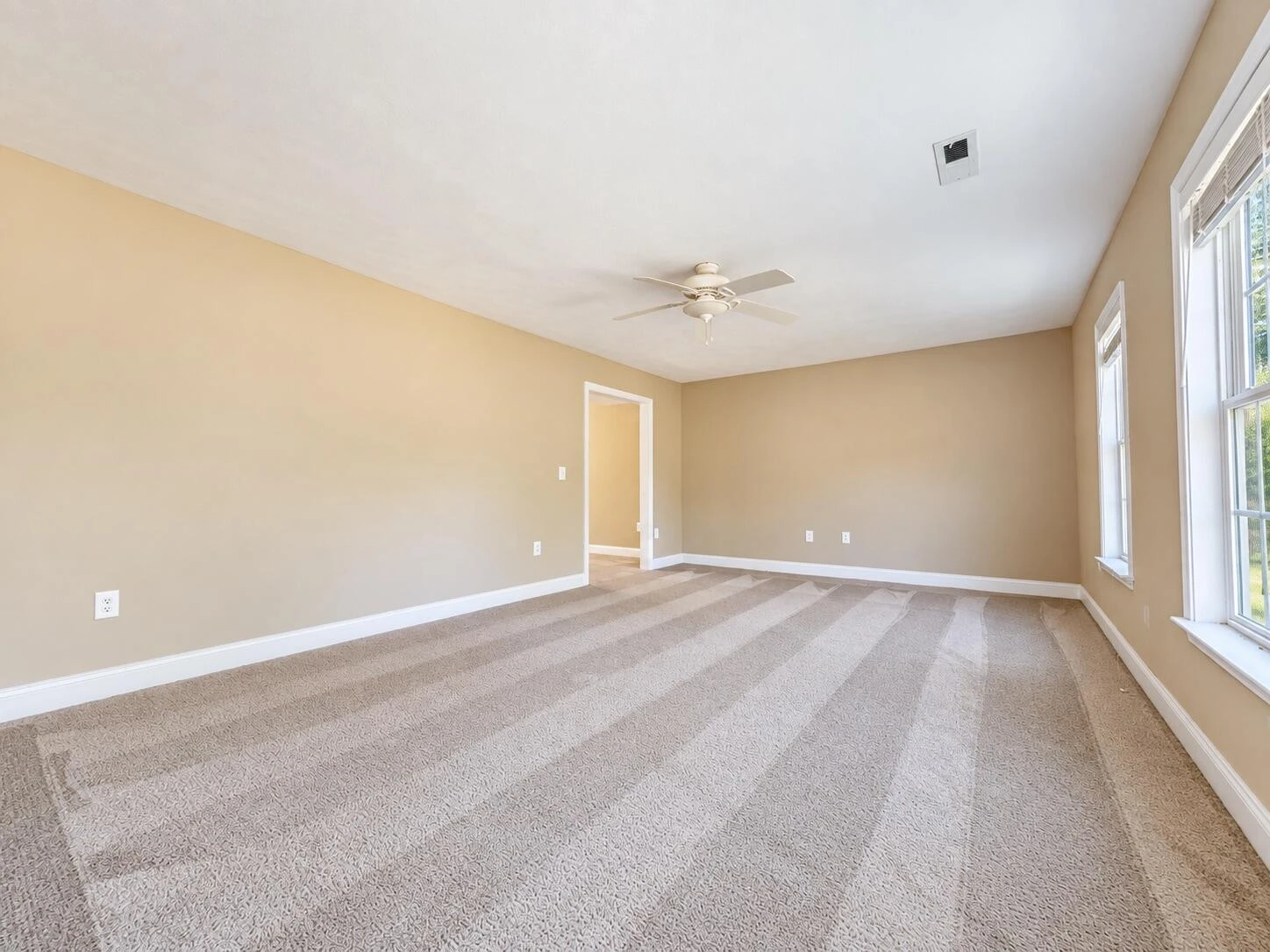 2820 Edgewood ST SW - Photo 6