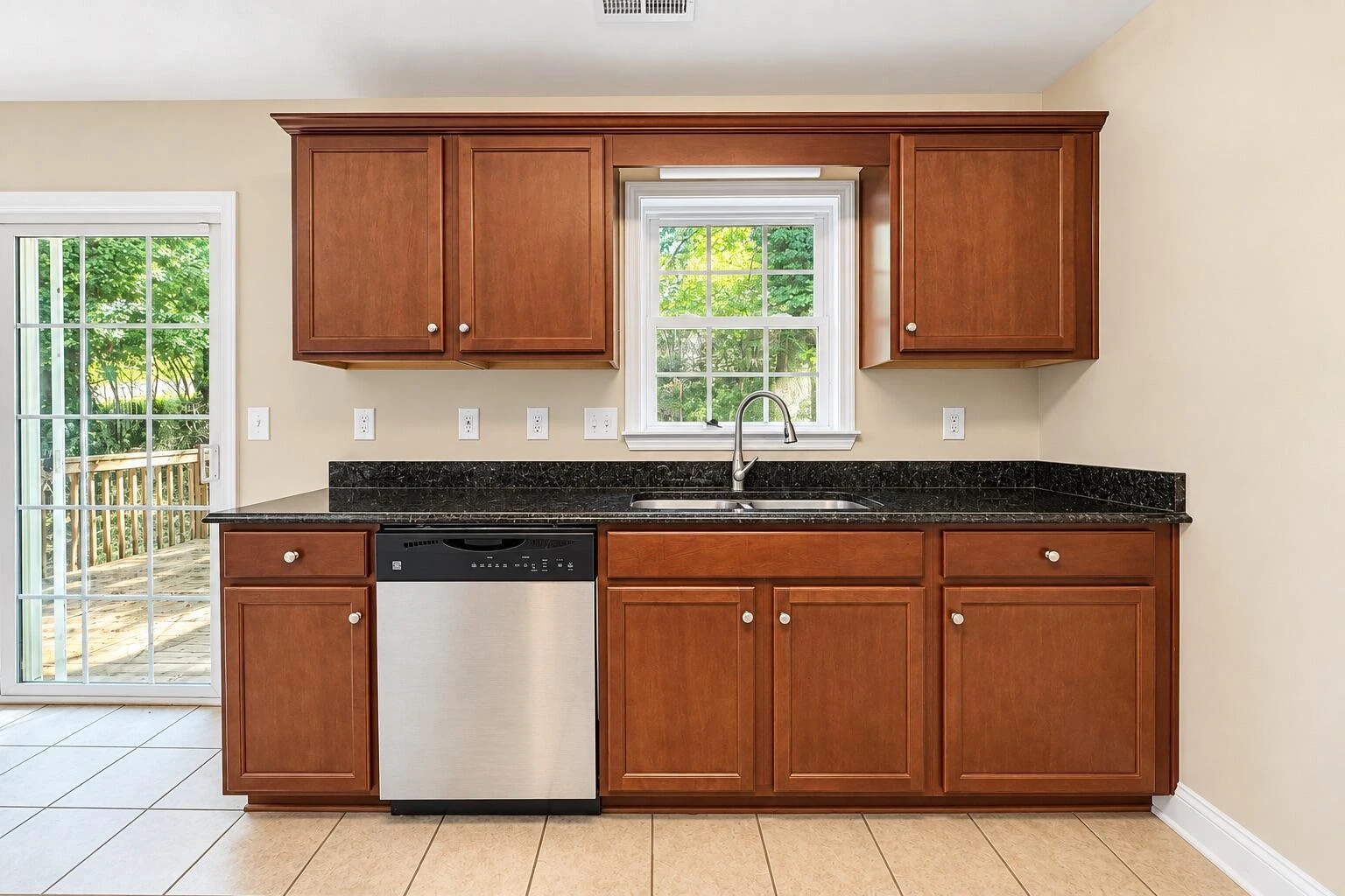 2820 Edgewood ST SW - Photo 18