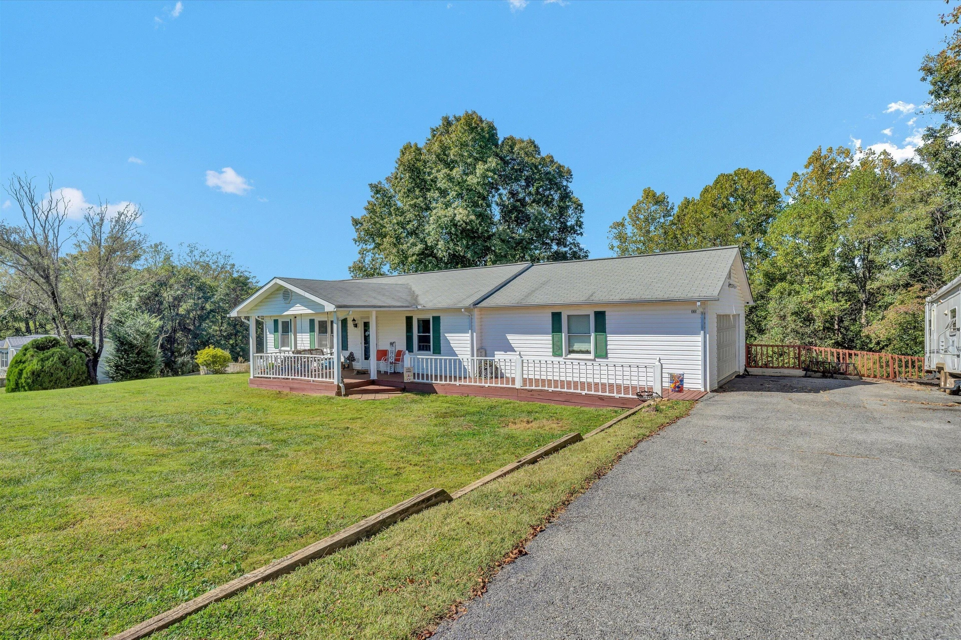 333 FARMINGTON RD - Photo 4