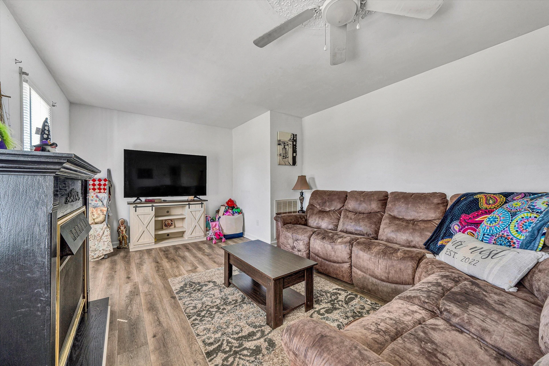 333 FARMINGTON RD - Photo 9